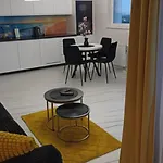Lägenhet De Lux 18 Pietro Parking Gdańsk