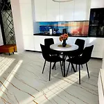 De Lux 18 Pietro Parking * Gdańsk