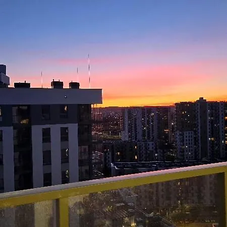 De Lux 18 Pietro Parking