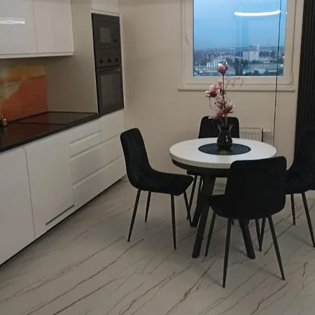 De Lux 18 Pietro Parking * Гданьск