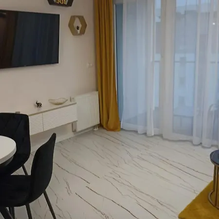 Апартаменты De Lux 18 Pietro Parking