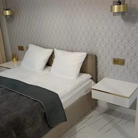 Lägenhet De Lux 18 Pietro Parking Gdańsk
