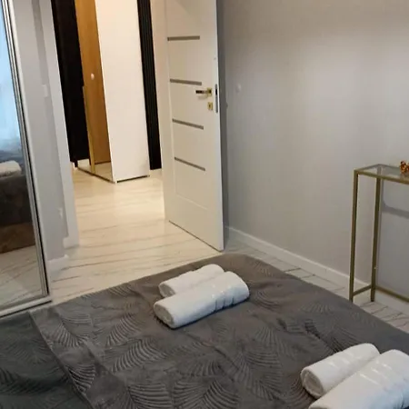 De Lux 18 Pietro Parking Gdańsk