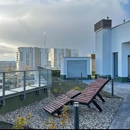 De Lux 18 Pietro Parking *