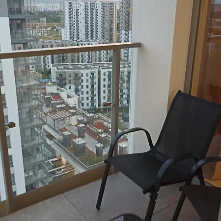 De Lux 18 Pietro Parking