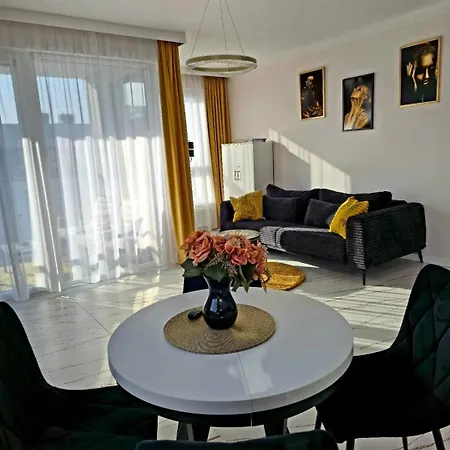 De Lux 18 Pietro Parking *
