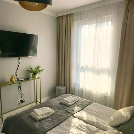 De Lux 18 Pietro Parking شقة