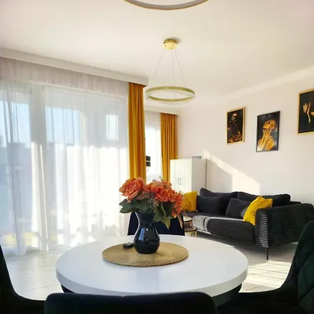 De Lux 18 Pietro Parking