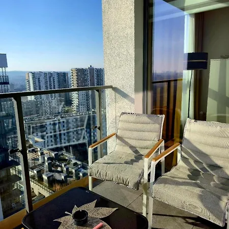 De Lux 18 Pietro Parking * غدانسك