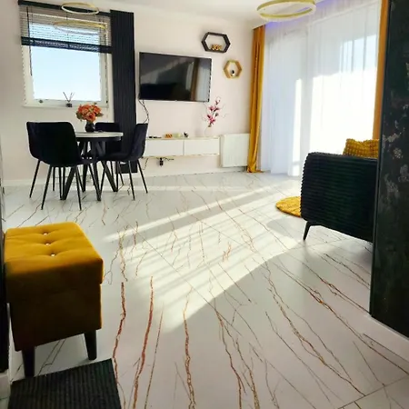 De Lux 18 Pietro Parking * غدانسك