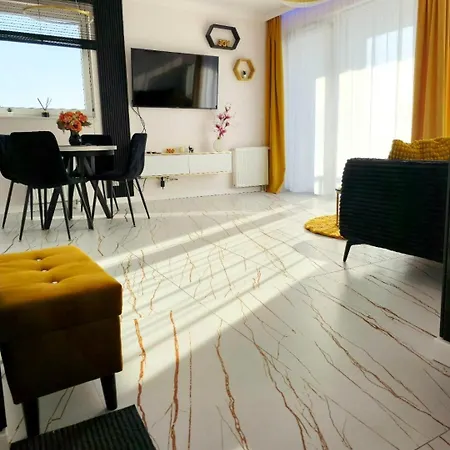 De Lux 18 Pietro Parking غدانسك