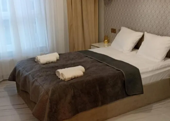 De Lux 18 Pietro Parking *