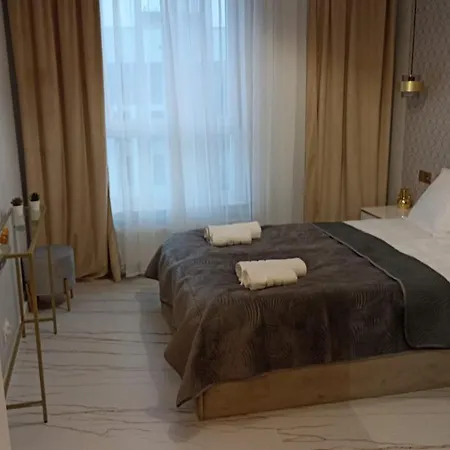 아파트 De Lux 18 Pietro Parking *