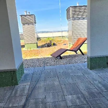 De Lux 18 Pietro Parking *